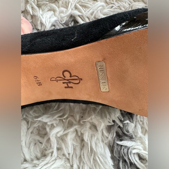 Cole Haan black suede heel - Picture 8 of 8